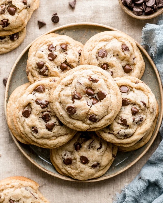Soft Baked Low Carb Chocolate Chip Cookies